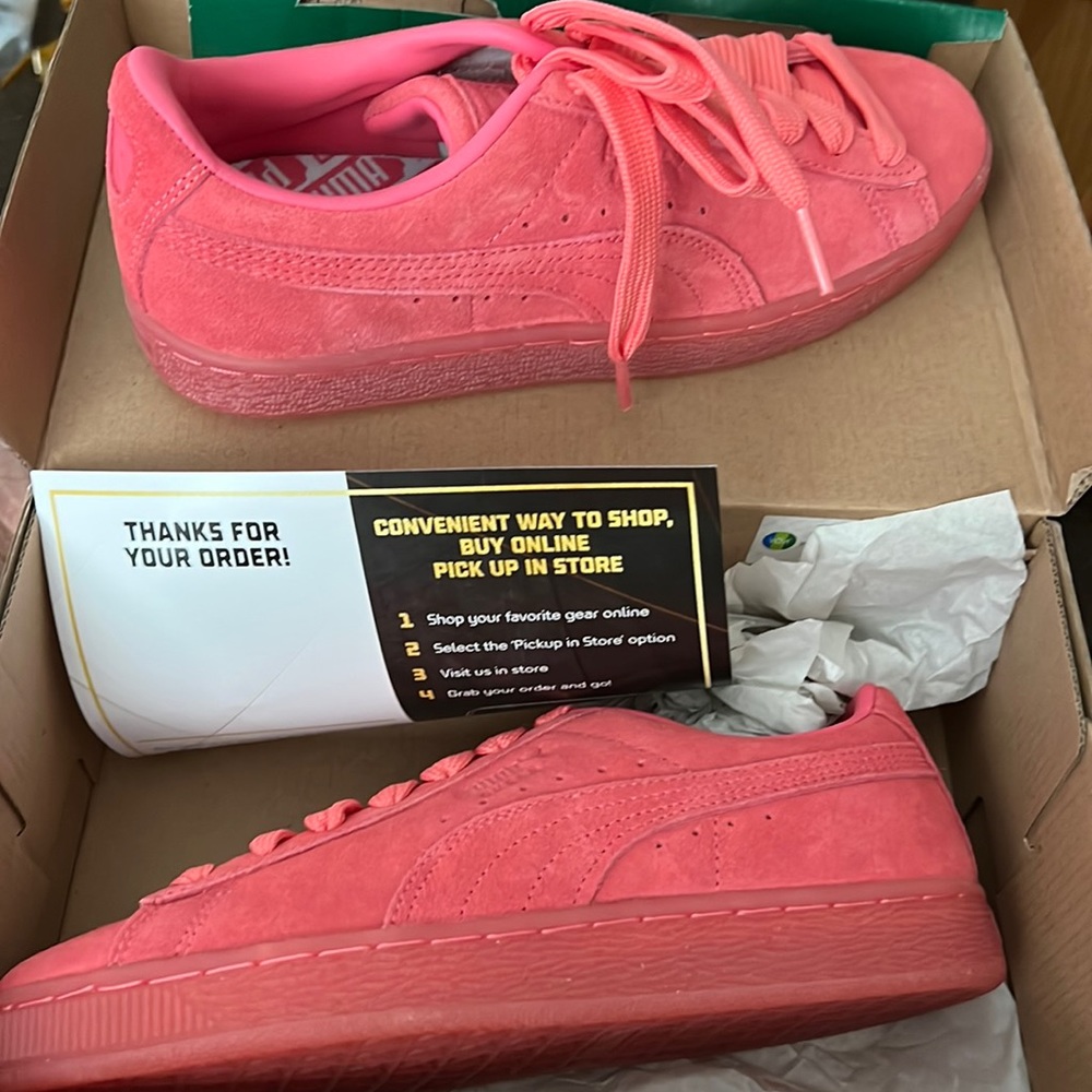 Brand New Puma Suede Classic Shoe.